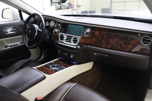 Used 2014 Rolls-Royce Wraith for sale $158,900 at Bugatti of Greenwich in Greenwich CT 06830 19