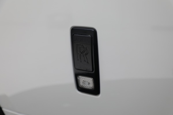 Used 2014 Rolls-Royce Wraith for sale $158,900 at Bugatti of Greenwich in Greenwich CT 06830 25