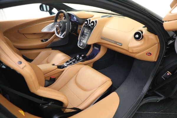 New 2023 McLaren GT Luxe for sale $224,090 at Bugatti of Greenwich in Greenwich CT 06830 27
