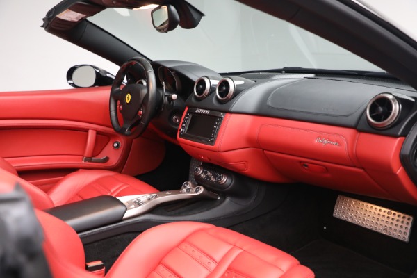 Used 2013 Ferrari California 30 for sale Sold at Bugatti of Greenwich in Greenwich CT 06830 22