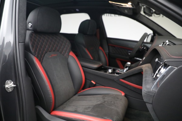 Used 2021 Bentley Bentayga Speed for sale $189,900 at Bugatti of Greenwich in Greenwich CT 06830 28