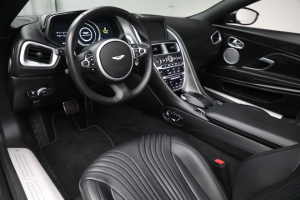Used 2019 Aston Martin DB11 Volante for sale $141,900 at Bugatti of Greenwich in Greenwich CT 06830 19