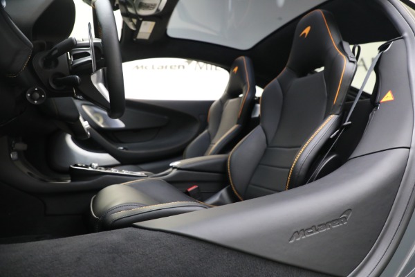 New 2023 McLaren GT Luxe for sale $244,330 at Bugatti of Greenwich in Greenwich CT 06830 24