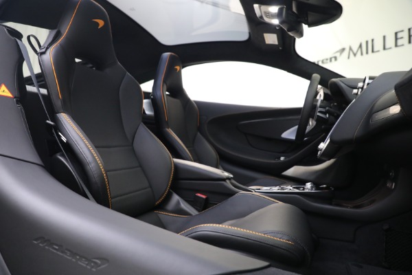 Used 2023 McLaren GT Luxe for sale $179,900 at Bugatti of Greenwich in Greenwich CT 06830 28