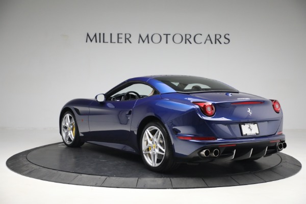 Used 2016 Ferrari California T for sale Sold at Bugatti of Greenwich in Greenwich CT 06830 17