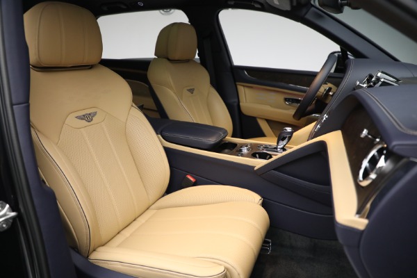 New 2023 Bentley Bentayga EWB V8 for sale $259,345 at Bugatti of Greenwich in Greenwich CT 06830 24