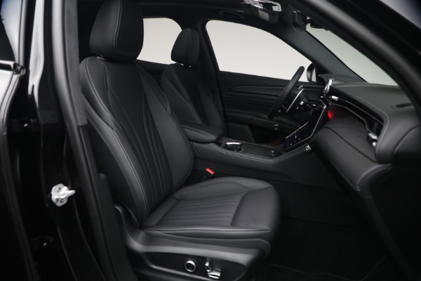 Used 2023 Maserati Grecale GT for sale $40,900 at Bugatti of Greenwich in Greenwich CT 06830 14