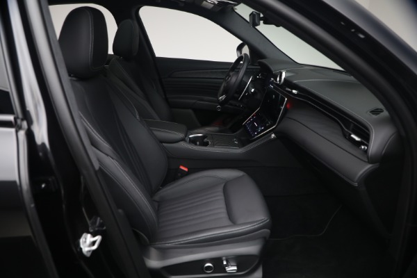 Used 2023 Maserati Grecale GT for sale $40,900 at Bugatti of Greenwich in Greenwich CT 06830 16
