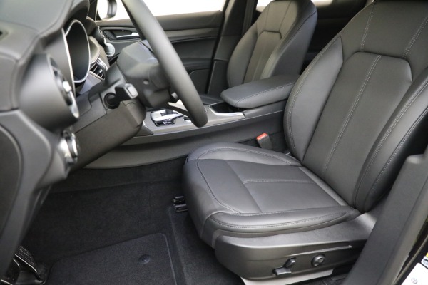 New 2023 Alfa Romeo Stelvio Ti for sale $60,550 at Bugatti of Greenwich in Greenwich CT 06830 15