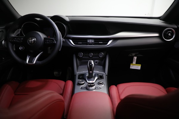 New 2023 Alfa Romeo Stelvio Veloce for sale $59,490 at Bugatti of Greenwich in Greenwich CT 06830 22