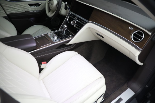 Used 2022 Bentley Flying Spur W12 for sale $249,900 at Bugatti of Greenwich in Greenwich CT 06830 27