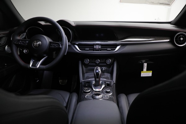 New 2023 Alfa Romeo Stelvio Estrema for sale $63,250 at Bugatti of Greenwich in Greenwich CT 06830 22