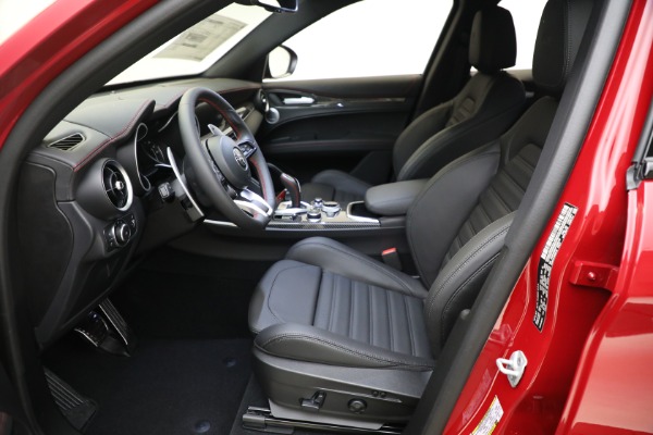 New 2023 Alfa Romeo Stelvio Estrema for sale $63,465 at Bugatti of Greenwich in Greenwich CT 06830 14