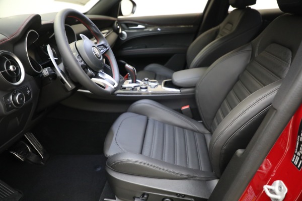 New 2023 Alfa Romeo Stelvio Estrema for sale $63,465 at Bugatti of Greenwich in Greenwich CT 06830 17
