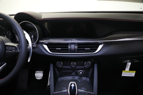 New 2023 Alfa Romeo Stelvio Estrema for sale $63,465 at Bugatti of Greenwich in Greenwich CT 06830 20