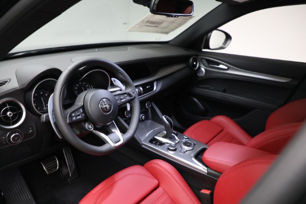 New 2023 Alfa Romeo Stelvio Veloce for sale $62,350 at Bugatti of Greenwich in Greenwich CT 06830 13
