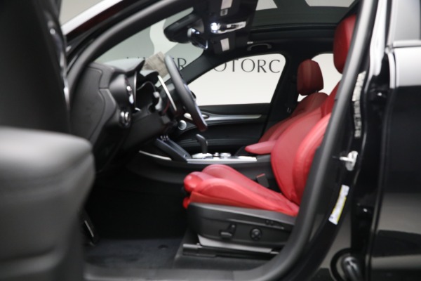 New 2023 Alfa Romeo Stelvio Veloce for sale $62,350 at Bugatti of Greenwich in Greenwich CT 06830 14