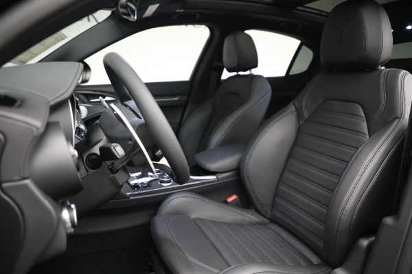 New 2023 Alfa Romeo Stelvio Quadrifoglio for sale $91,670 at Bugatti of Greenwich in Greenwich CT 06830 15