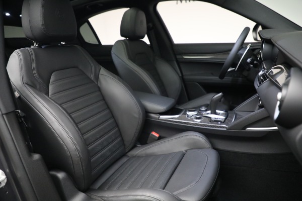 New 2023 Alfa Romeo Stelvio Quadrifoglio for sale $91,670 at Bugatti of Greenwich in Greenwich CT 06830 21