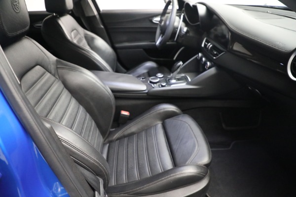 Used 2019 Alfa Romeo Giulia Ti Sport Carbon for sale $34,900 at Bugatti of Greenwich in Greenwich CT 06830 18