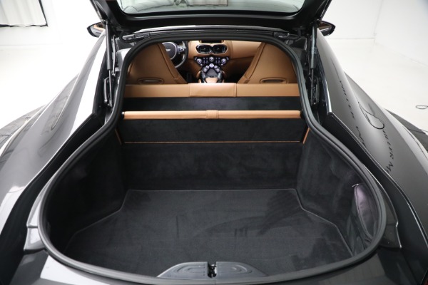 Used 2020 Aston Martin Vantage for sale $119,900 at Bugatti of Greenwich in Greenwich CT 06830 27