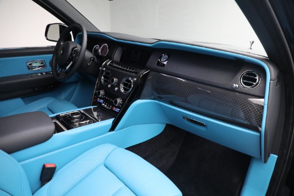 Used 2022 Rolls-Royce Black Badge Cullinan for sale $395,900 at Bugatti of Greenwich in Greenwich CT 06830 19