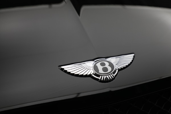 New 2023 Bentley Bentayga V8 for sale $238,470 at Bugatti of Greenwich in Greenwich CT 06830 15
