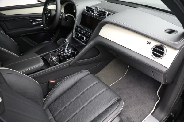 New 2023 Bentley Bentayga V8 for sale $238,470 at Bugatti of Greenwich in Greenwich CT 06830 26