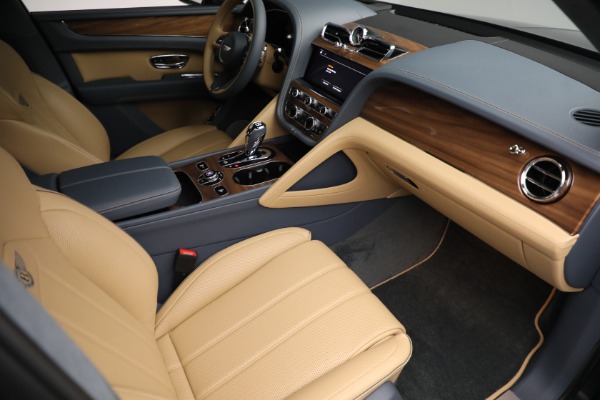 New 2023 Bentley Bentayga V8 for sale $230,170 at Bugatti of Greenwich in Greenwich CT 06830 25