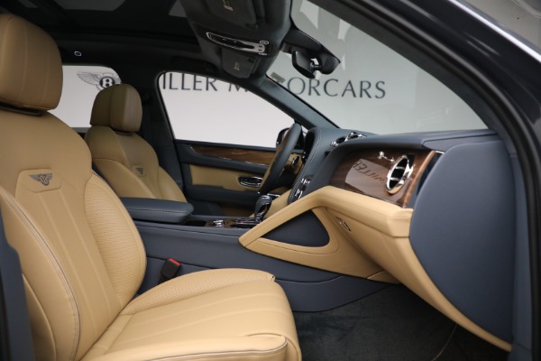 New 2023 Bentley Bentayga V8 for sale $230,170 at Bugatti of Greenwich in Greenwich CT 06830 26