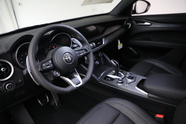 New 2023 Alfa Romeo Stelvio Sprint for sale $51,665 at Bugatti of Greenwich in Greenwich CT 06830 13