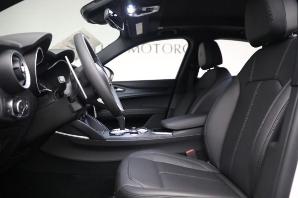 New 2023 Alfa Romeo Stelvio Sprint for sale $51,665 at Bugatti of Greenwich in Greenwich CT 06830 14