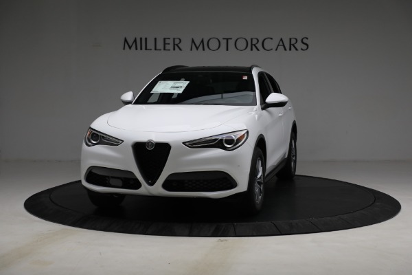 New 2023 Alfa Romeo Stelvio Sprint for sale $51,665 at Bugatti of Greenwich in Greenwich CT 06830 1