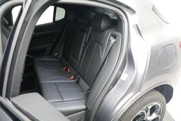New 2023 Alfa Romeo Stelvio Ti for sale $55,980 at Bugatti of Greenwich in Greenwich CT 06830 17