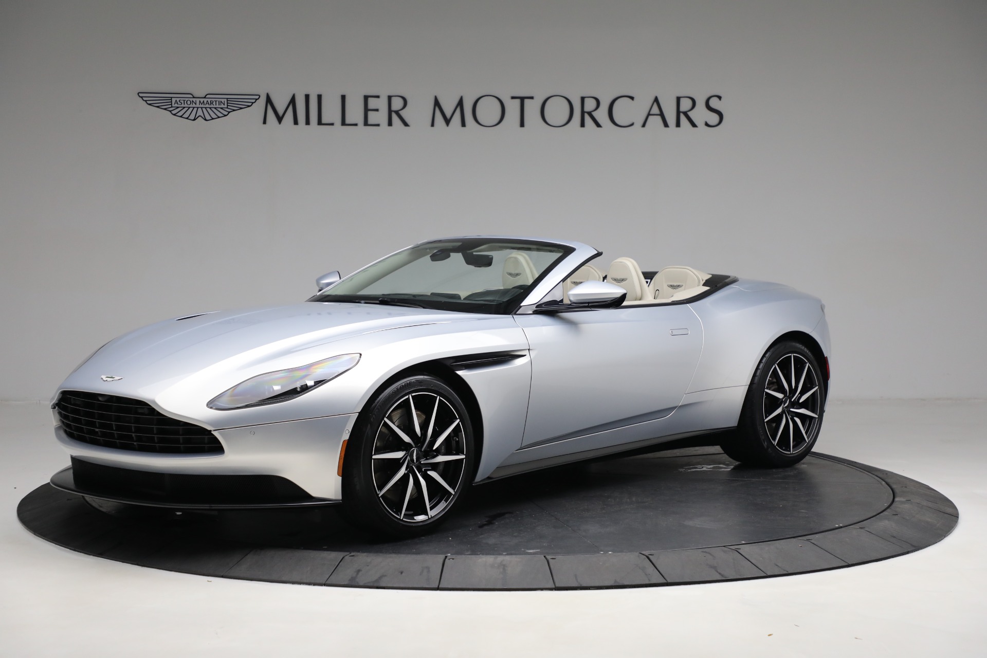 Used 2019 Aston Martin DB11 Volante for sale $145,900 at Bugatti of Greenwich in Greenwich CT 06830 1