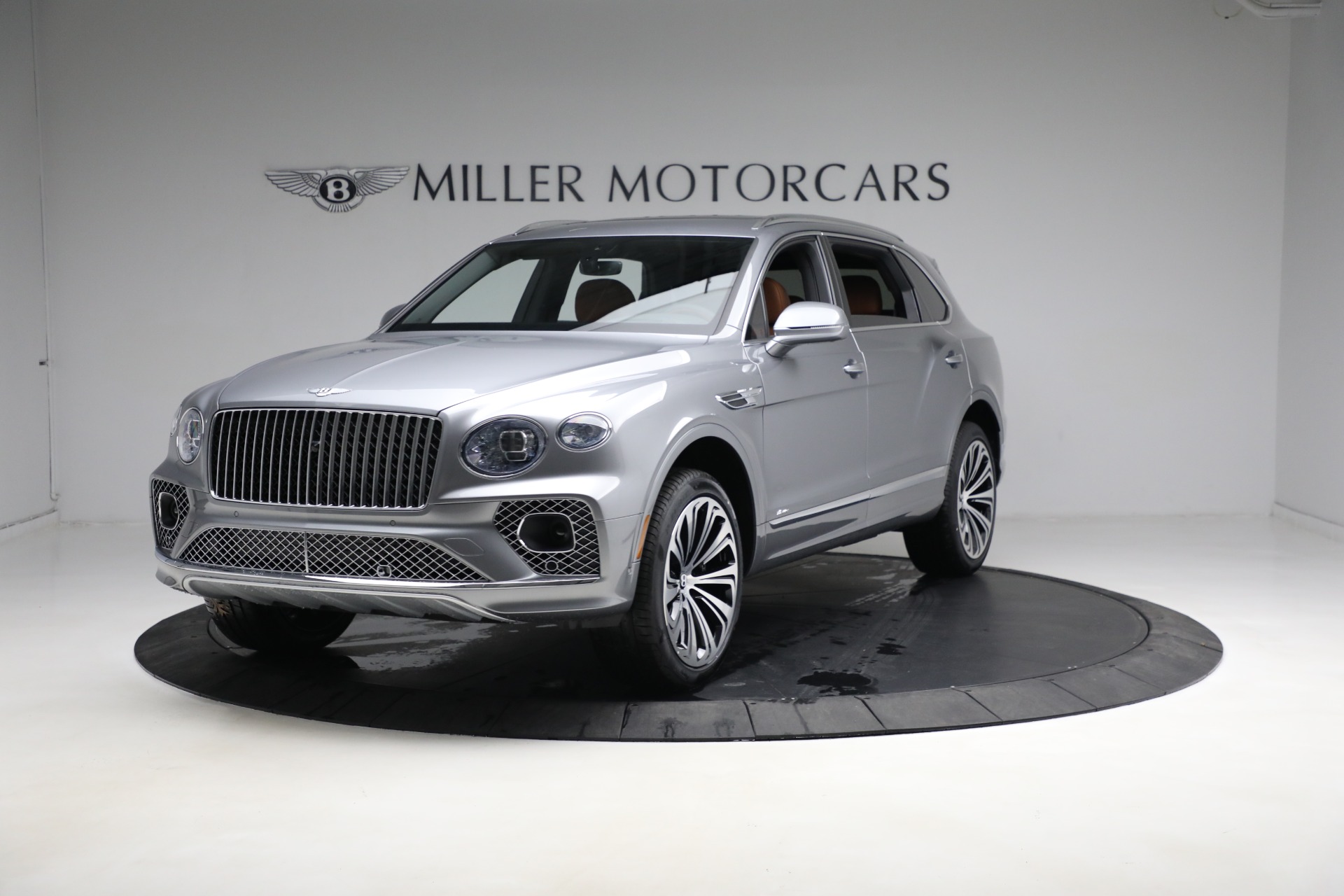 Used 2023 Bentley Bentayga EWB Azure V8 for sale $196,900 at Bugatti of Greenwich in Greenwich CT 06830 1
