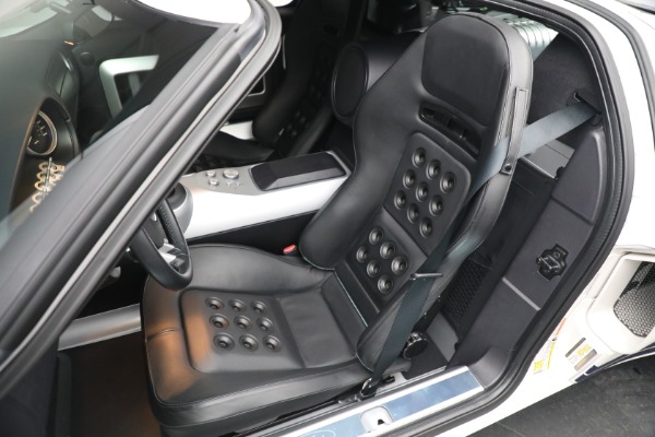 Used 2006 Ford GT for sale $449,900 at Bugatti of Greenwich in Greenwich CT 06830 15