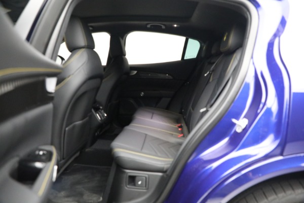 New 2023 Maserati Grecale Modena for sale $79,995 at Bugatti of Greenwich in Greenwich CT 06830 18