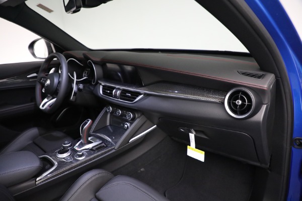 New 2023 Alfa Romeo Stelvio Estrema for sale $63,625 at Bugatti of Greenwich in Greenwich CT 06830 17