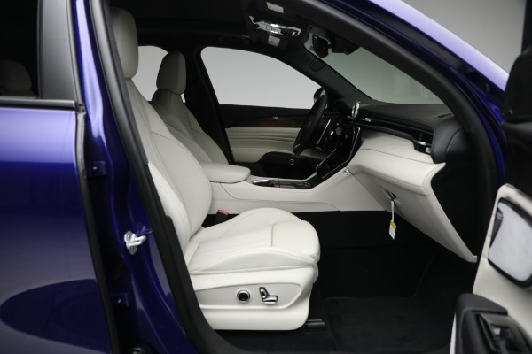 New 2023 Maserati Grecale Modena for sale $86,697 at Bugatti of Greenwich in Greenwich CT 06830 18