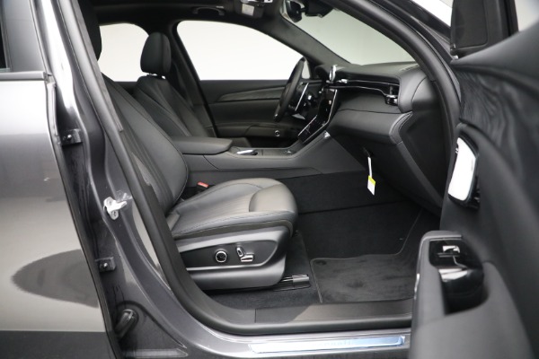 New 2023 Maserati Grecale Modena for sale $76,195 at Bugatti of Greenwich in Greenwich CT 06830 17