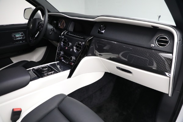 Used 2022 Rolls-Royce Black Badge Cullinan for sale $399,900 at Bugatti of Greenwich in Greenwich CT 06830 26