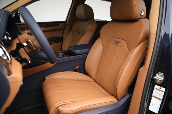 New 2023 Bentley Bentayga V8 for sale $233,825 at Bugatti of Greenwich in Greenwich CT 06830 22