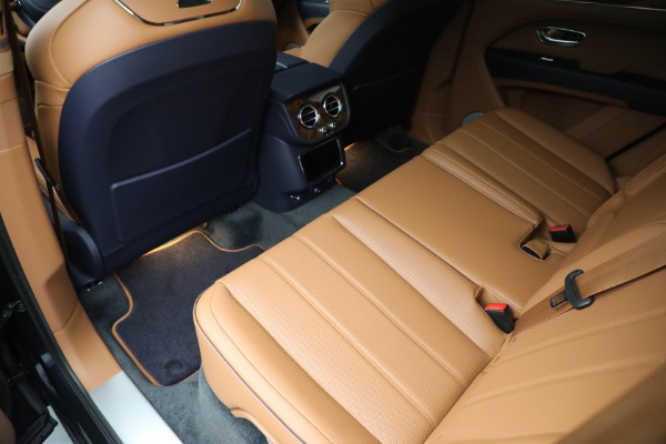 New 2023 Bentley Bentayga V8 for sale $233,825 at Bugatti of Greenwich in Greenwich CT 06830 23