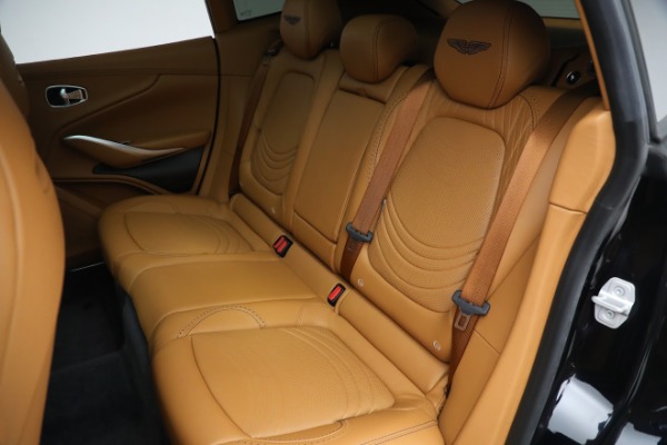 Used 2022 Aston Martin DBX for sale $169,900 at Bugatti of Greenwich in Greenwich CT 06830 22