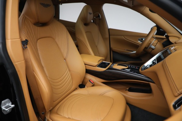 Used 2022 Aston Martin DBX for sale $169,900 at Bugatti of Greenwich in Greenwich CT 06830 24