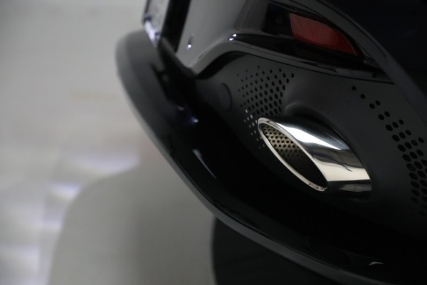 Used 2022 Aston Martin DBX for sale $169,900 at Bugatti of Greenwich in Greenwich CT 06830 26