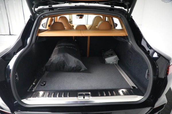 Used 2022 Aston Martin DBX for sale $169,900 at Bugatti of Greenwich in Greenwich CT 06830 27