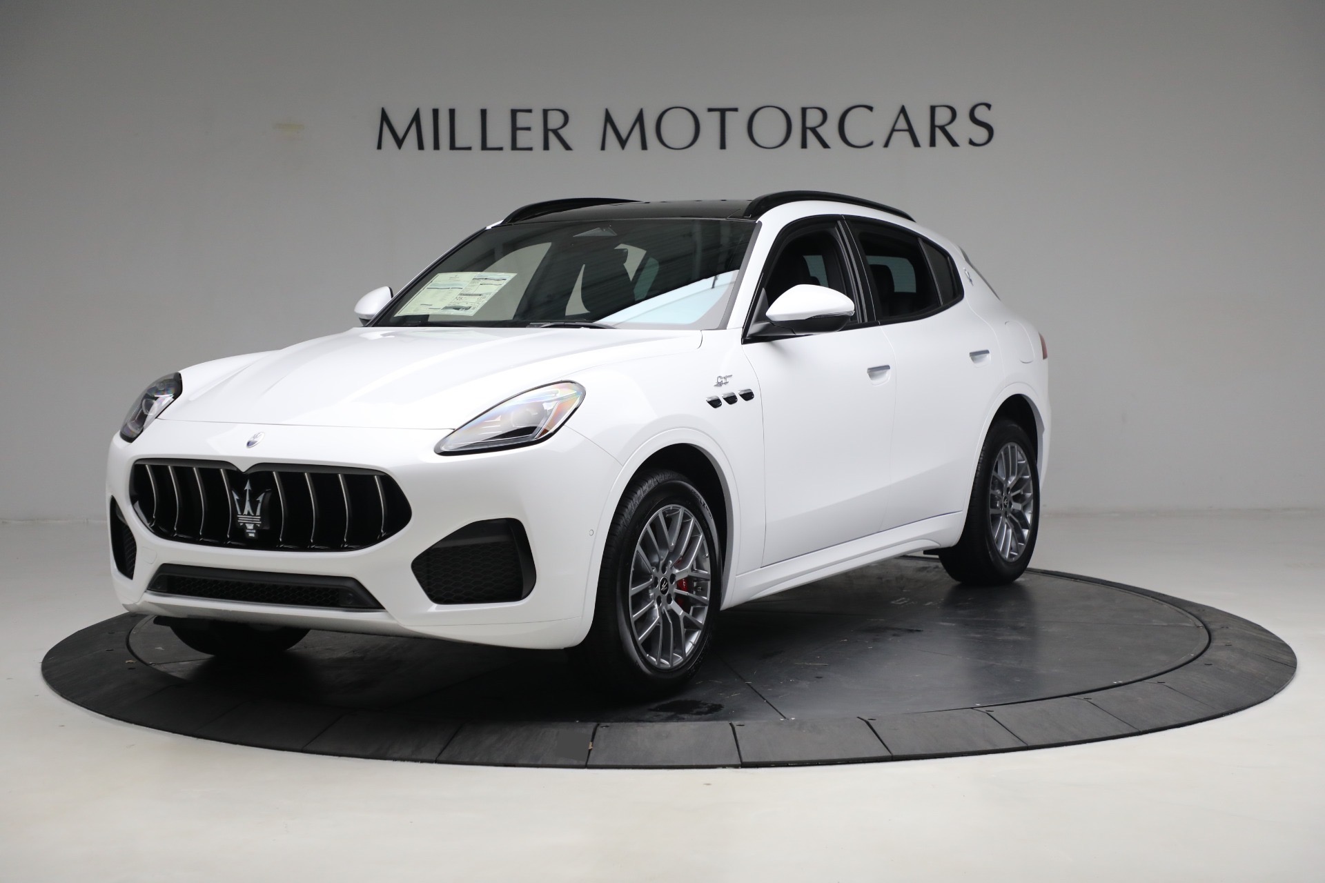New 2023 Maserati Grecale GT for sale $71,497 at Bugatti of Greenwich in Greenwich CT 06830 1