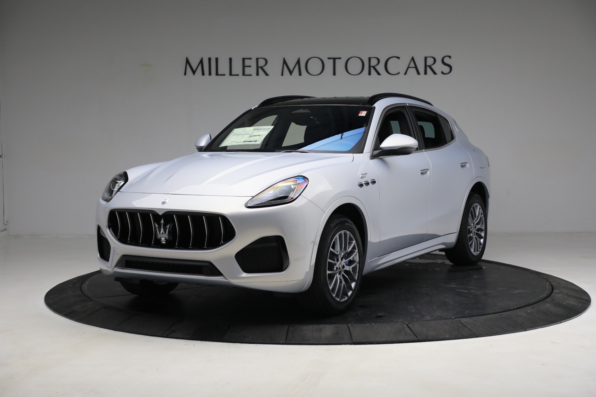 New 2023 Maserati Grecale GT for sale $70,197 at Bugatti of Greenwich in Greenwich CT 06830 1